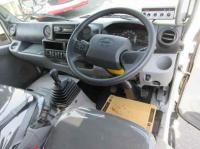 Hino Dutro 2025