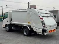Hino Dutro 2024