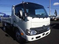 Hino Dutro 2016