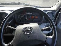 Hino Dutro 2016
