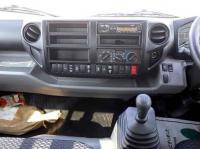 Hino Dutro 2024
