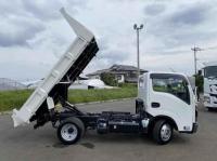 Isuzu ELF 2024