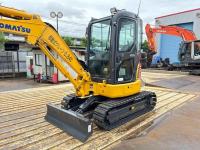 Komatsu Komatsu Excavator 2015