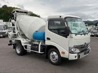 Hino Dutro 2024