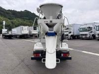Hino Dutro 2024