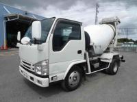 Isuzu ELF 2022