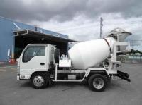 Isuzu ELF 2022