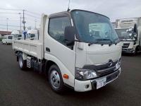 Hino Dutro 2024