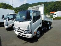 Hino Dutro 2025
