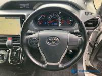 Toyota Voxy 2017
