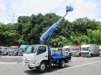Hino Dutro 2024