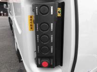 Isuzu ELF 2024