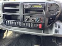 Hino Dutro 2024