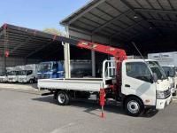 Hino Dutro 2024