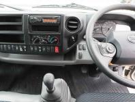 Hino Dutro 2024