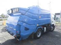 Hino Dutro 2021