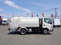 Toyota DYNA 2025