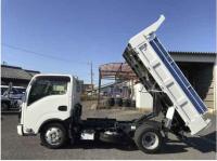 Isuzu ELF 2023