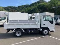 Isuzu ELF 2023
