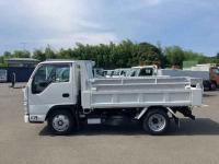Isuzu ELF 2023