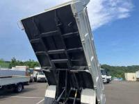 Isuzu ELF 2023