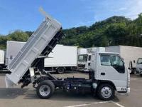 Isuzu ELF 2023