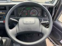 Isuzu ELF 2023