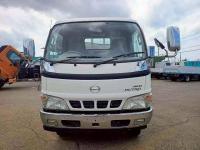 Hino Dutro 2004
