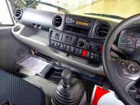 Hino Dutro 2024