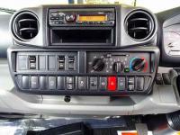 Hino Dutro 2024