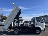 Isuzu Forward 2024