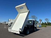 Isuzu Forward 2024