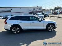 Volvo V60 2023