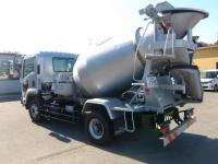 Isuzu Forward 2021
