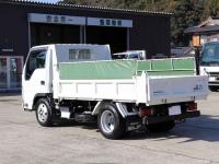 Isuzu ELF 2023