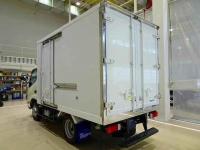 Hino Dutro 2024