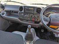 Hino Dutro 2024