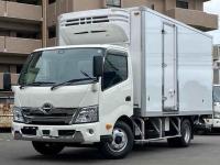 Hino Dutro 2025