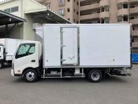 Hino Dutro 2025