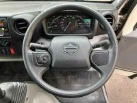 Hino Dutro 2025
