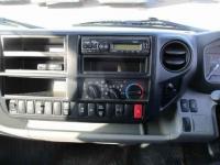 Hino Dutro 2025