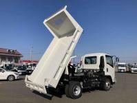 Isuzu Forward 2024
