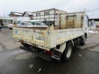 Isuzu ELF 2012