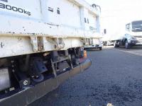 Isuzu ELF 2023