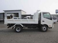 Hino Dutro 2016