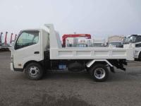 Hino Dutro 2016