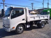 Hino Dutro 2023