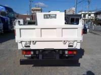 Hino Dutro 2023