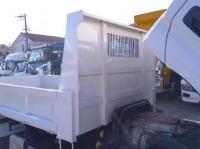 Hino Dutro 2023