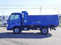 Hino Dutro 2022